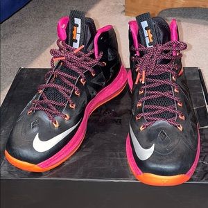 Lebron X Floridian sneakers